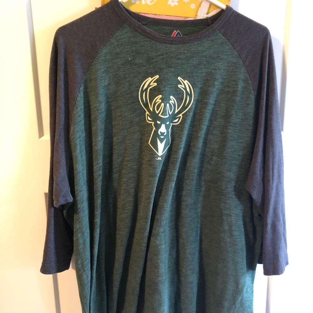 Milwaukee Bucks 3/4 tee shirt